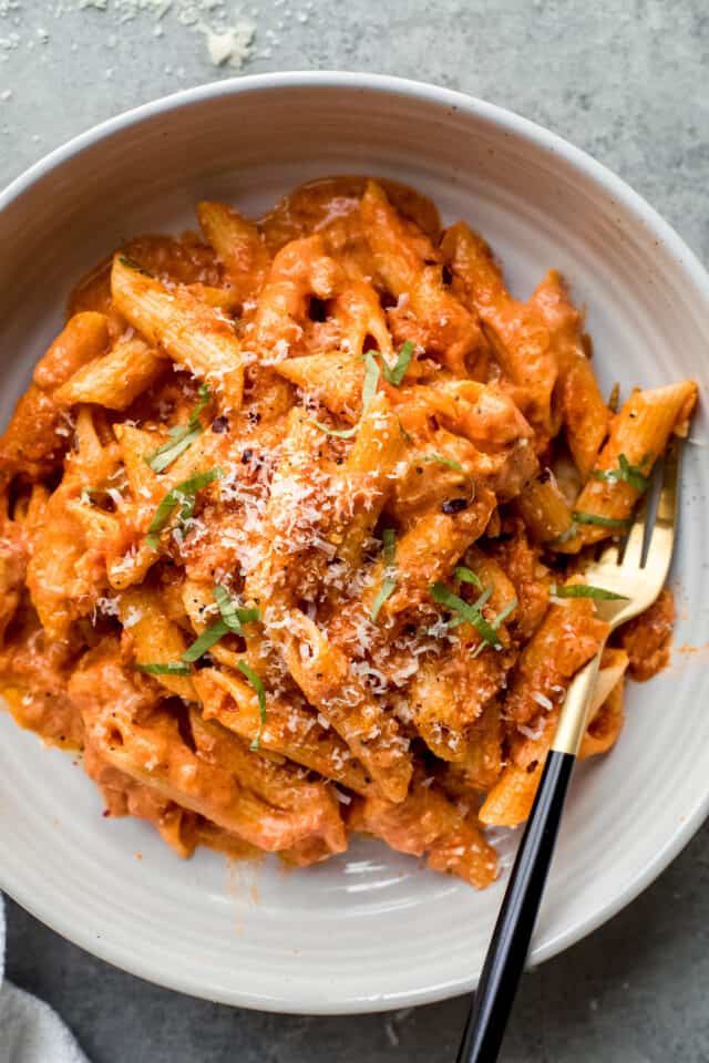 Penne Vodka Sauce - Little Broken