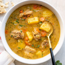 https://www.littlebroken.com/wp-content/uploads/2022/11/Creamy-Chicken-Stew-12-225x225.jpg