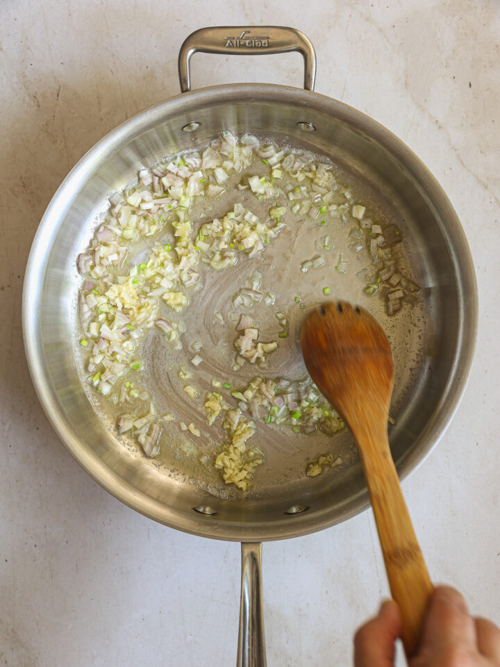 cooked garlic in pan.